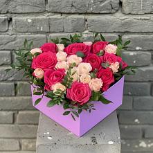 Цветочная композиция из Розы в коробке в Троицком Алтайский край