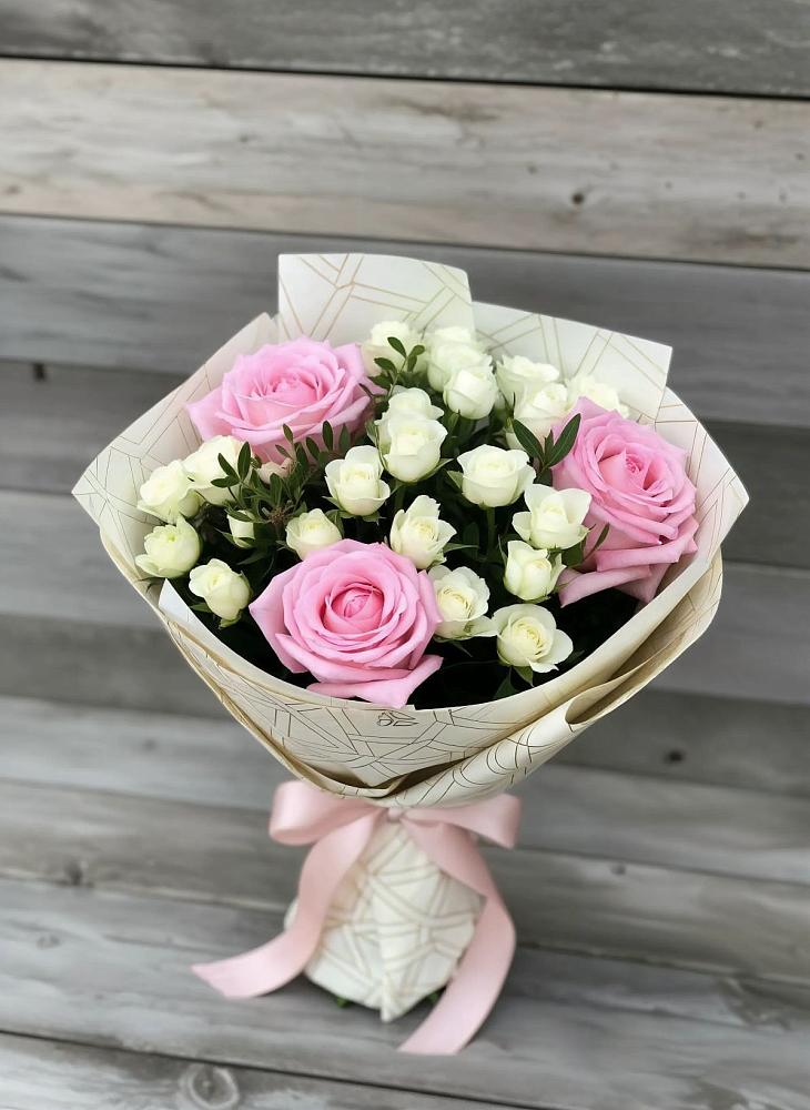 Букет цветов из: Розы в Троицком Алтайский край