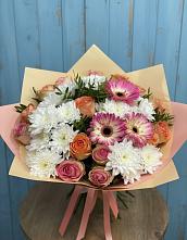 Букет цветов из:  Розы, Герберы и Хризантемы в Троицком Алтайский край