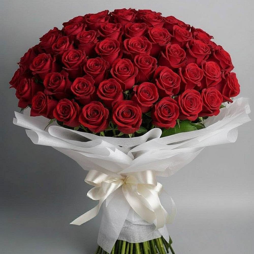 Букет 101 Красная роза Блэк Мэджик в Троицком Алтайский край