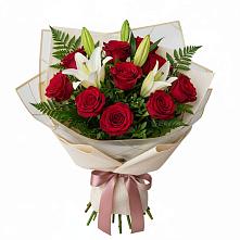 Букет цветов из:  Лилии и Розы в Троицком Алтайский край