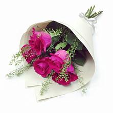 Букет цветов из:  Розы в Троицком Алтайский край