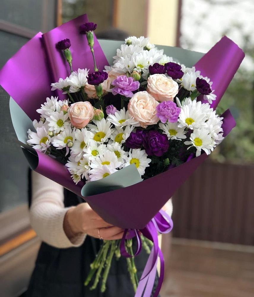 Букет цветов из: Хризантемы, Гвоздики и Розы в Троицком Алтайский край