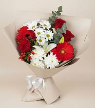 Букет цветов из:  Розы, Хризантемы, Герберы и Лилии в Троицком Алтайский край
