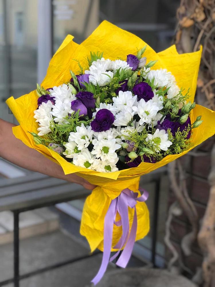 Букет цветов из: Ирисы, Хризантемы и Ромашки в Троицком Алтайский край