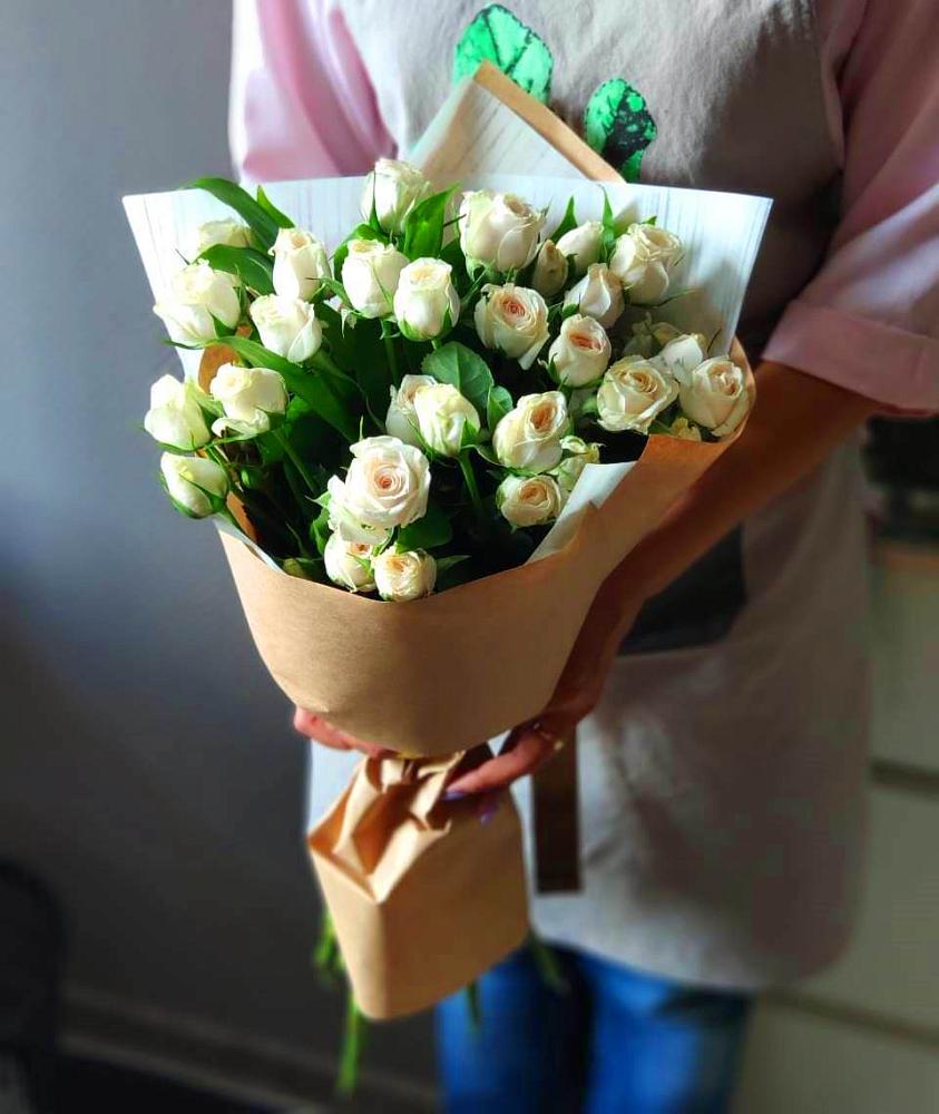 Букет цветов из: Розы в Троицком Алтайский край