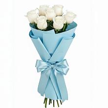 Букет 7 белых роз Проуд в Троицком Алтайский край