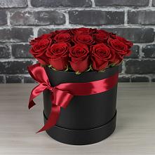 Цветочная композиция из Розы в шляпной коробке в Троицком Алтайский край