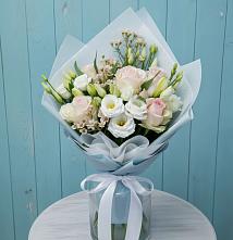 Букет цветов из:  Розы и Лизиантусы в Троицком Алтайский край