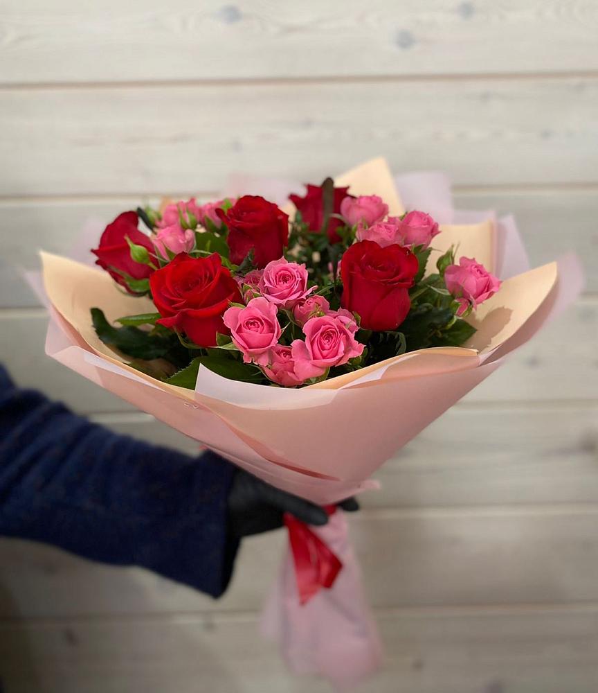 Букет цветов из: Розы в Троицком Алтайский край