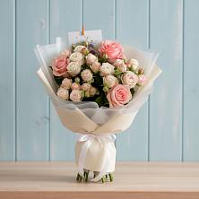 Букет цветов из:  Розы в Троицком Алтайский край