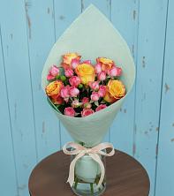 Букет цветов из:  Розы в Троицком Алтайский край