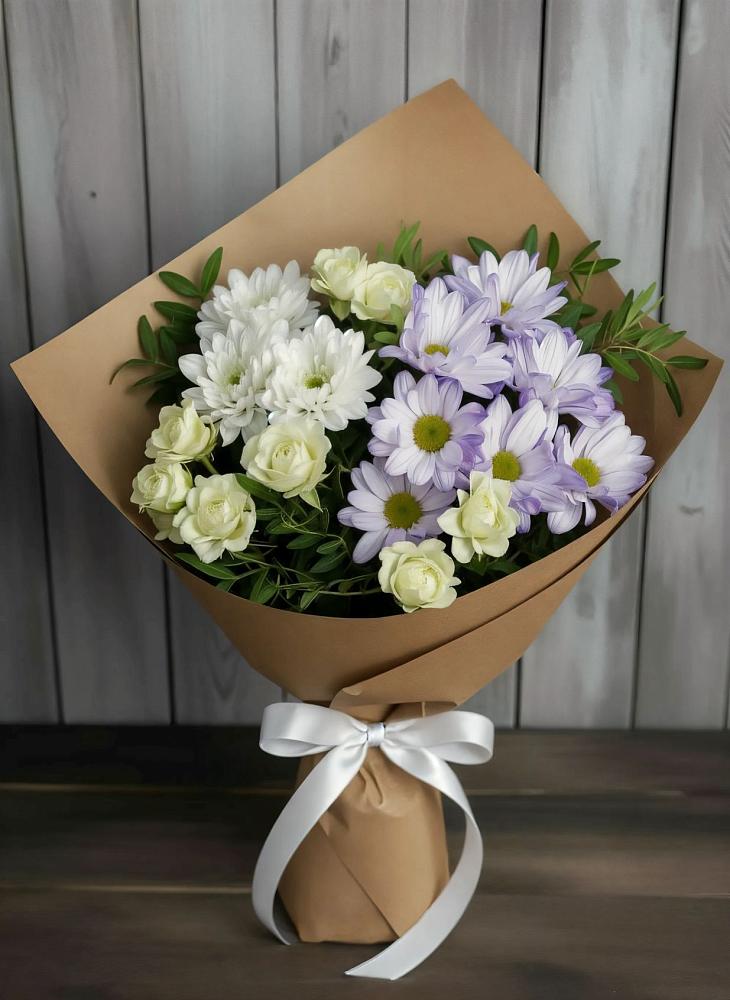 Букет цветов из: Хризантемы и Розы в Троицком Алтайский край