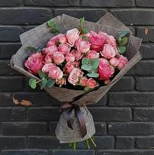 Букет цветов из:  Розы в Троицком Алтайский край